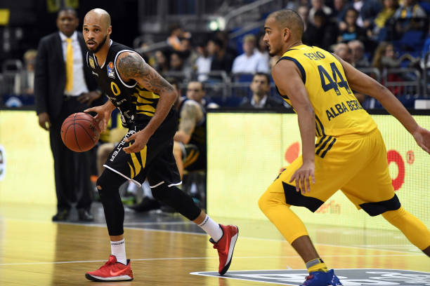 纳中场承担 纳中场承担